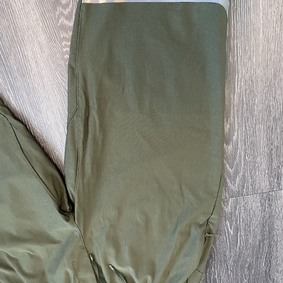 Lululemon Run State Jogger w/ Reflective Strip - Picture 3 of 4